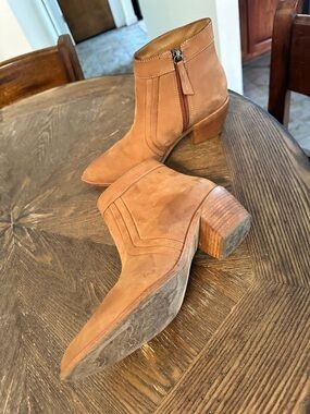 Matisse Women's Cece Leather Booties Size  8 carnival festival